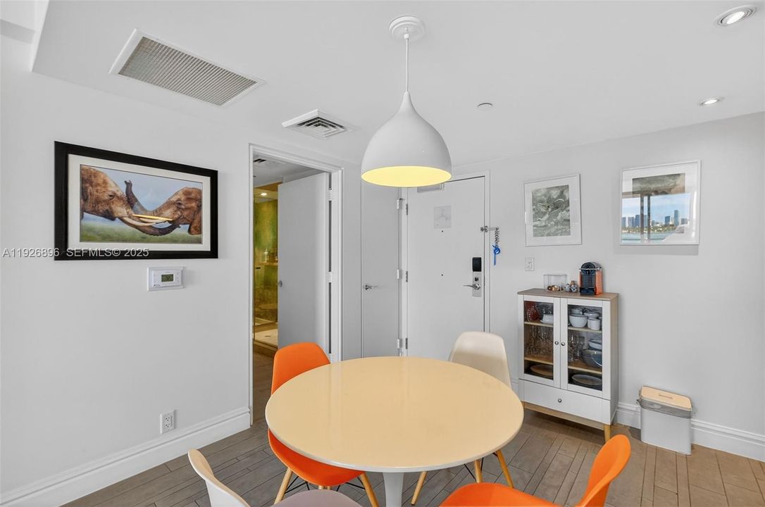 En Venta: $490,000 (1 camas, 1 baños, 694 Pies cuadrados)