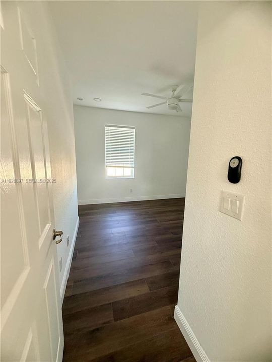 En Venta: $300,000 (3 camas, 2 baños, 1781 Pies cuadrados)