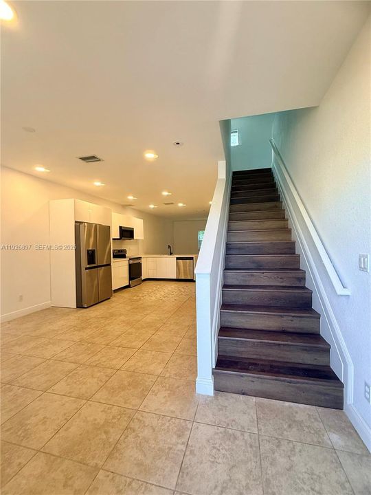 En Venta: $300,000 (3 camas, 2 baños, 1781 Pies cuadrados)