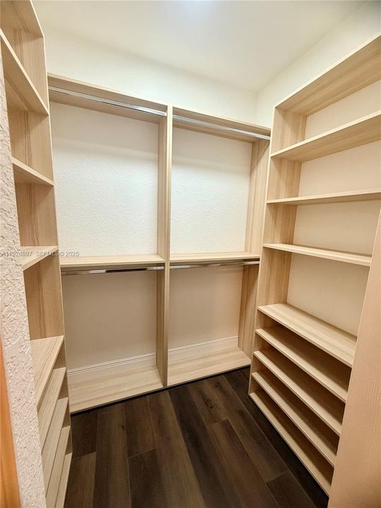 En Venta: $300,000 (3 camas, 2 baños, 1781 Pies cuadrados)