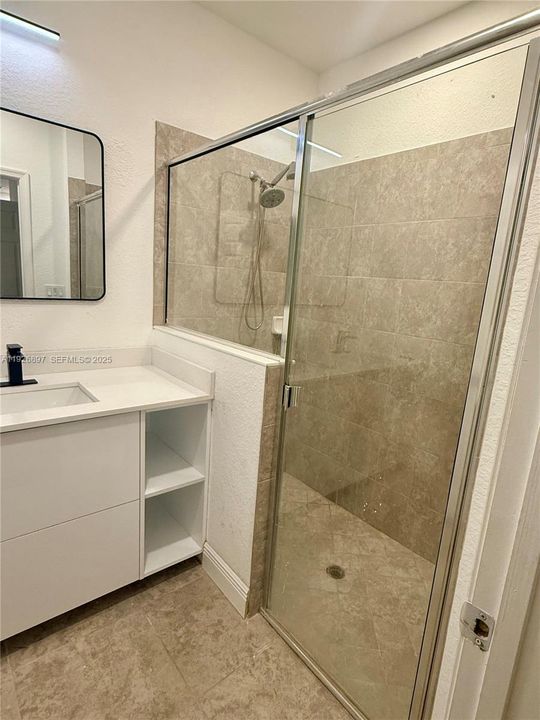 En Venta: $300,000 (3 camas, 2 baños, 1781 Pies cuadrados)