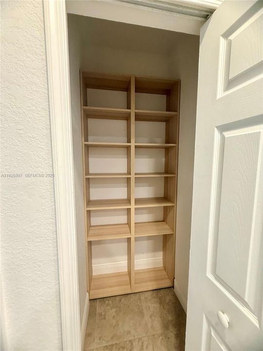 En Venta: $300,000 (3 camas, 2 baños, 1781 Pies cuadrados)