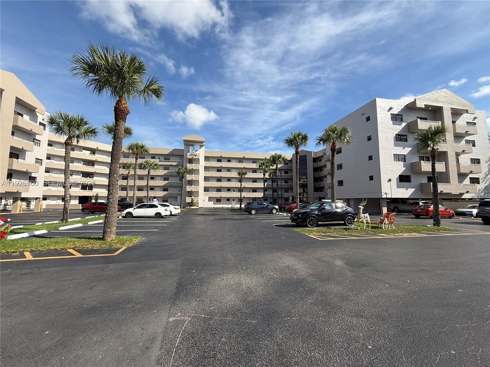 В аренду: $2,275 (2 спален, 2 ванн, 970 Квадратных фут)