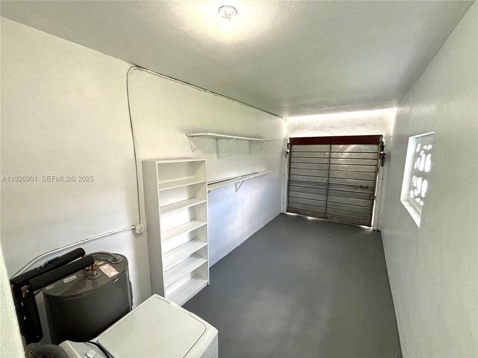 В аренду: $2,700 (3 спален, 1 ванн, 1059 Квадратных фут)