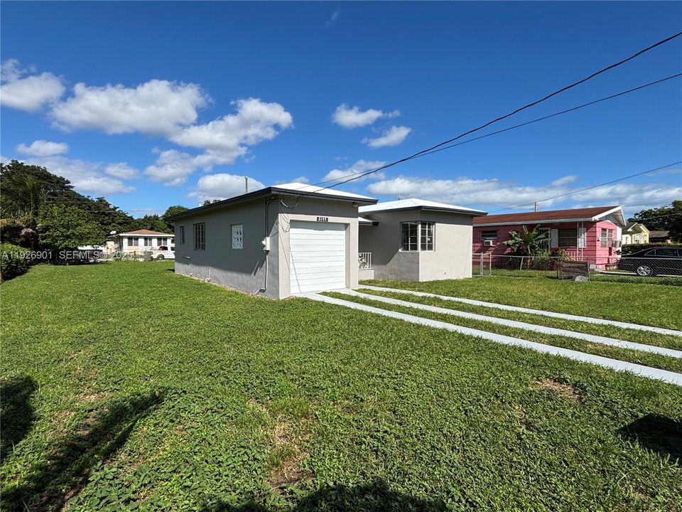 В аренду: $2,700 (3 спален, 1 ванн, 1059 Квадратных фут)