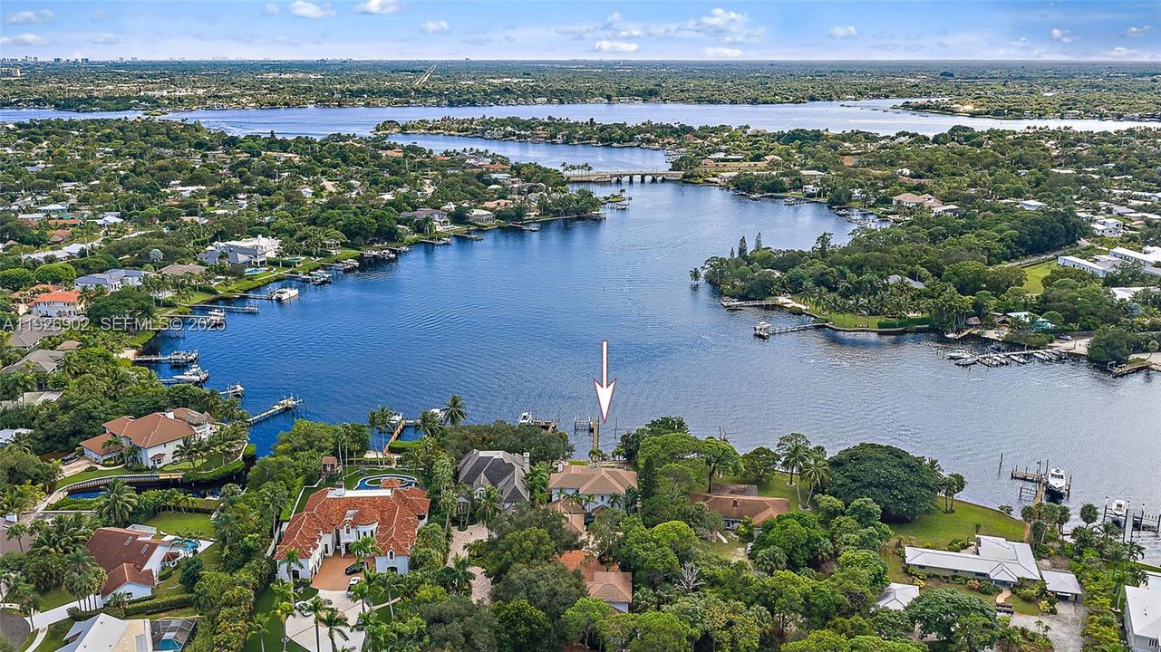 En Venta: $13,500,000 (6 camas, 5 baños, 5600 Pies cuadrados)