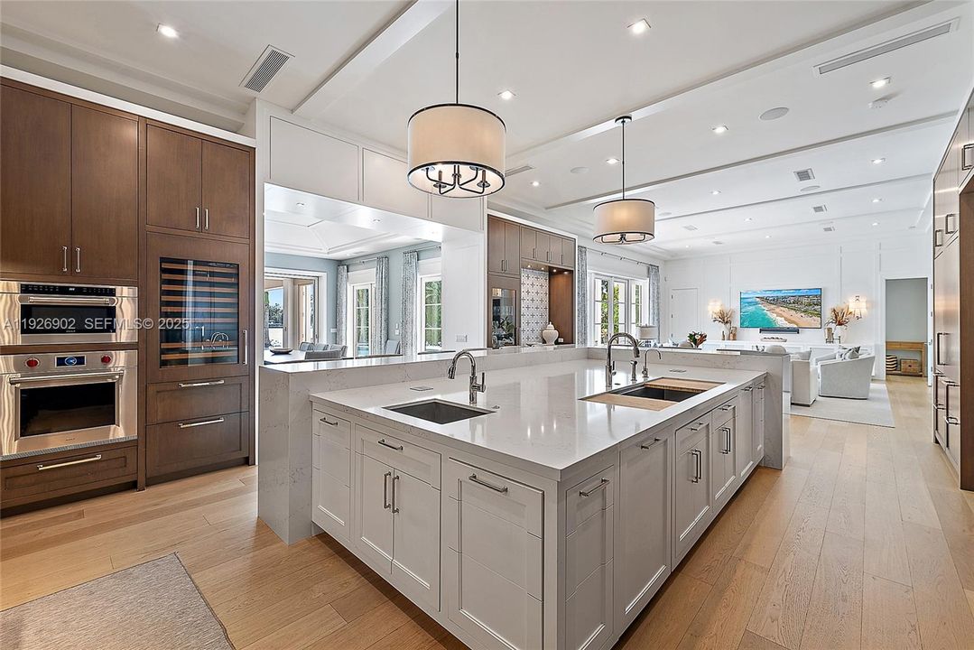 En Venta: $13,500,000 (6 camas, 5 baños, 5600 Pies cuadrados)