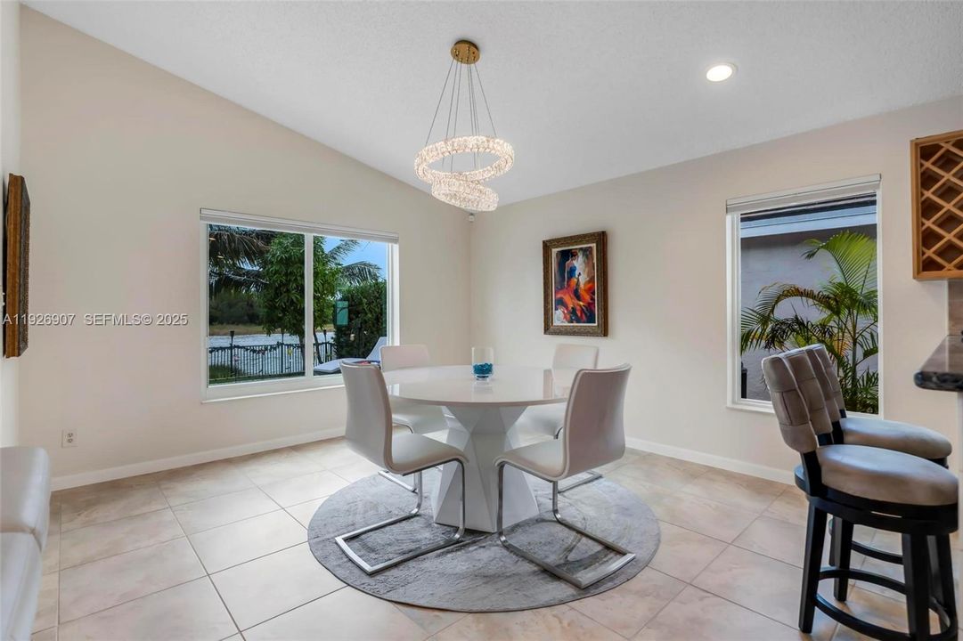 待售: $750,000 (3 贝兹, 2 浴室, 1690 平方英尺)