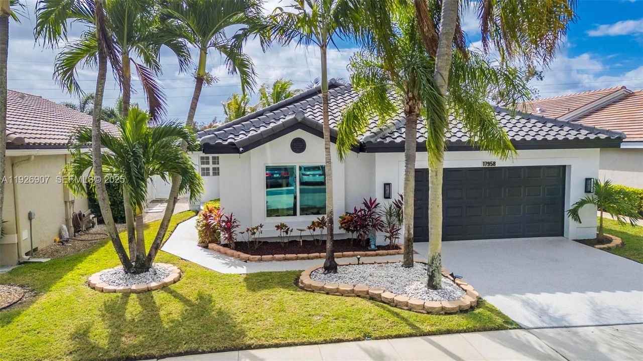 待售: $750,000 (3 贝兹, 2 浴室, 1690 平方英尺)