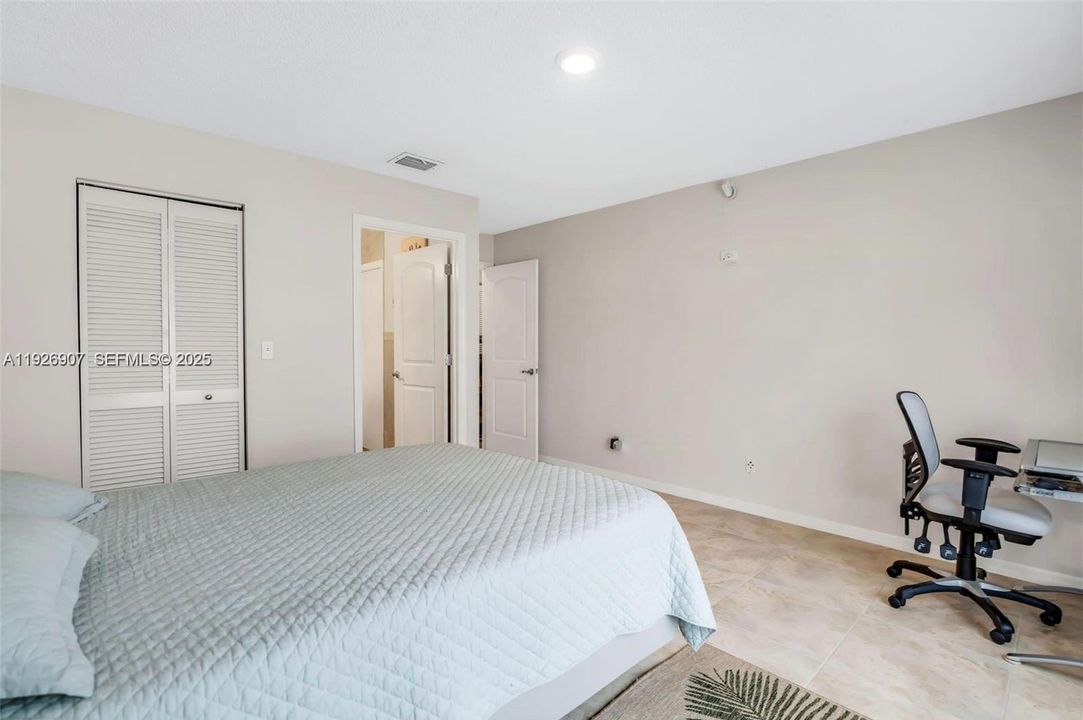 待售: $750,000 (3 贝兹, 2 浴室, 1690 平方英尺)