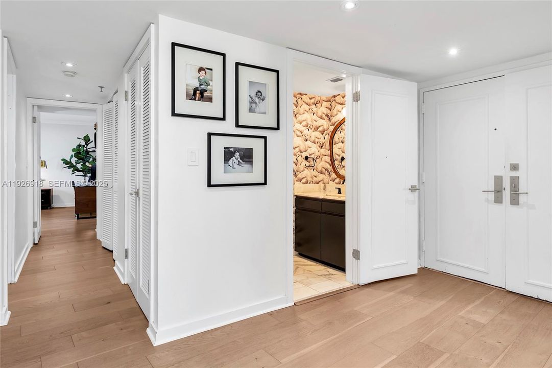 En Venta: $1,150,000 (2 camas, 2 baños, 1837 Pies cuadrados)