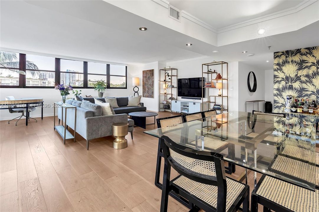 En Venta: $1,150,000 (2 camas, 2 baños, 1837 Pies cuadrados)