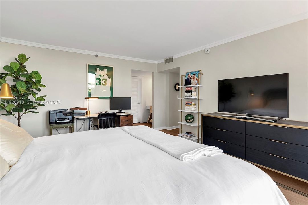 En Venta: $1,150,000 (2 camas, 2 baños, 1837 Pies cuadrados)