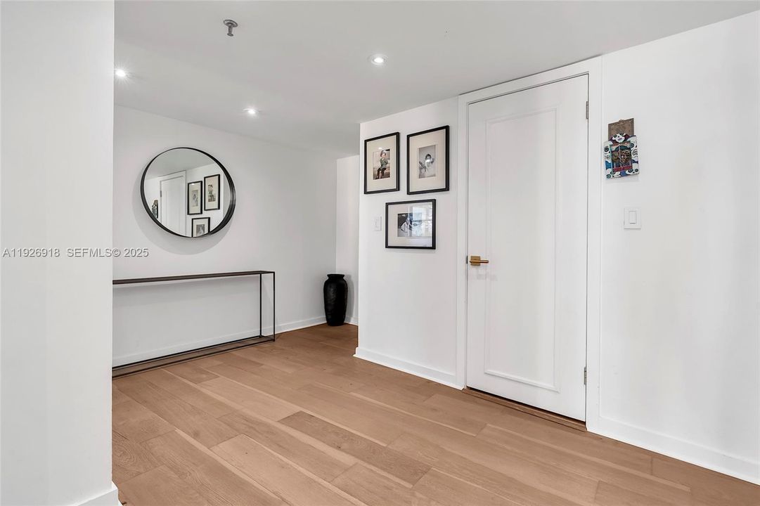 En Venta: $1,150,000 (2 camas, 2 baños, 1837 Pies cuadrados)