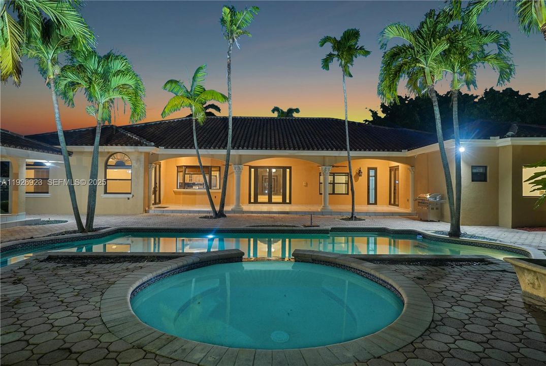 For Sale: $2,949,000 (8 beds, 7 baths, 6068 Square Feet)