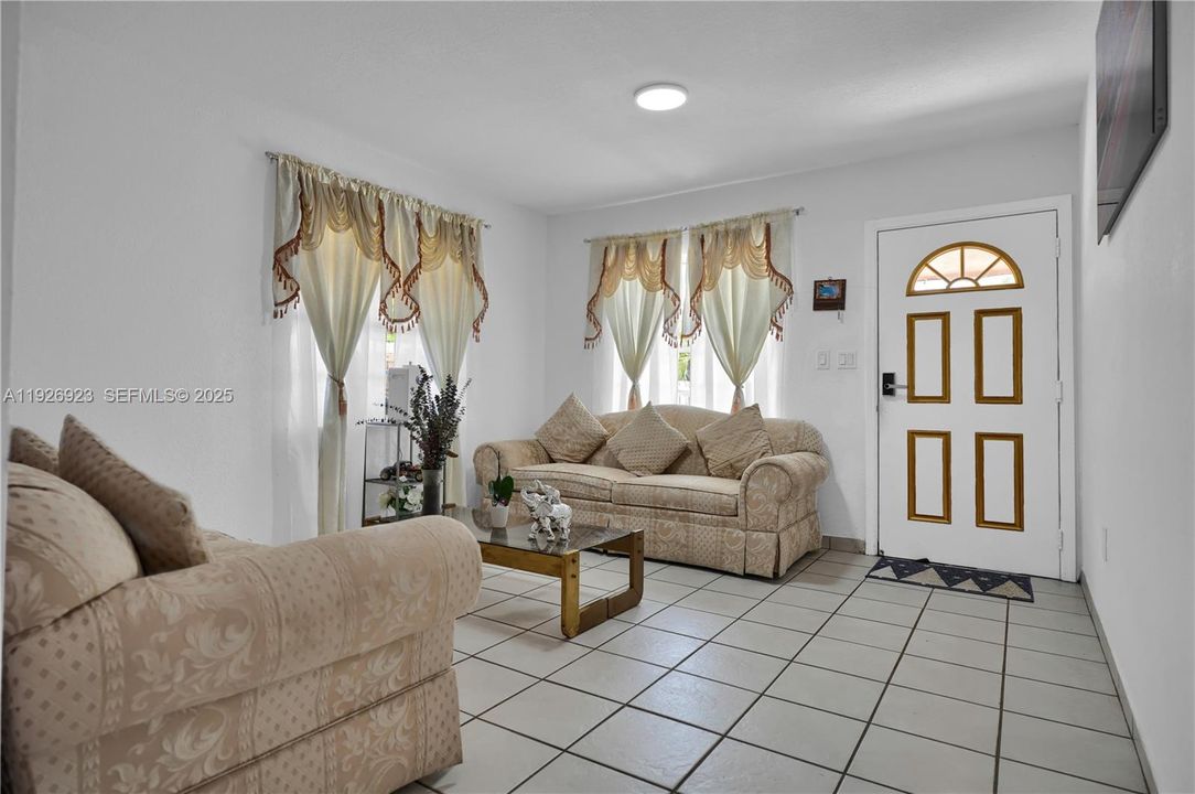 For Sale: $2,949,000 (8 beds, 7 baths, 6068 Square Feet)