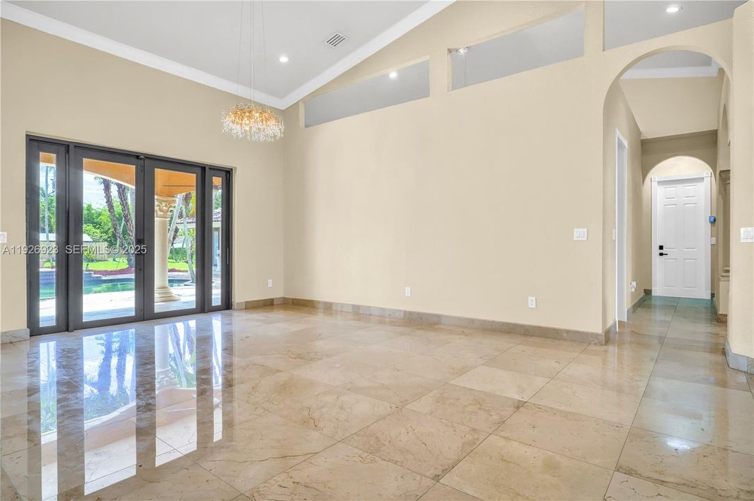 For Sale: $2,949,000 (8 beds, 7 baths, 6068 Square Feet)