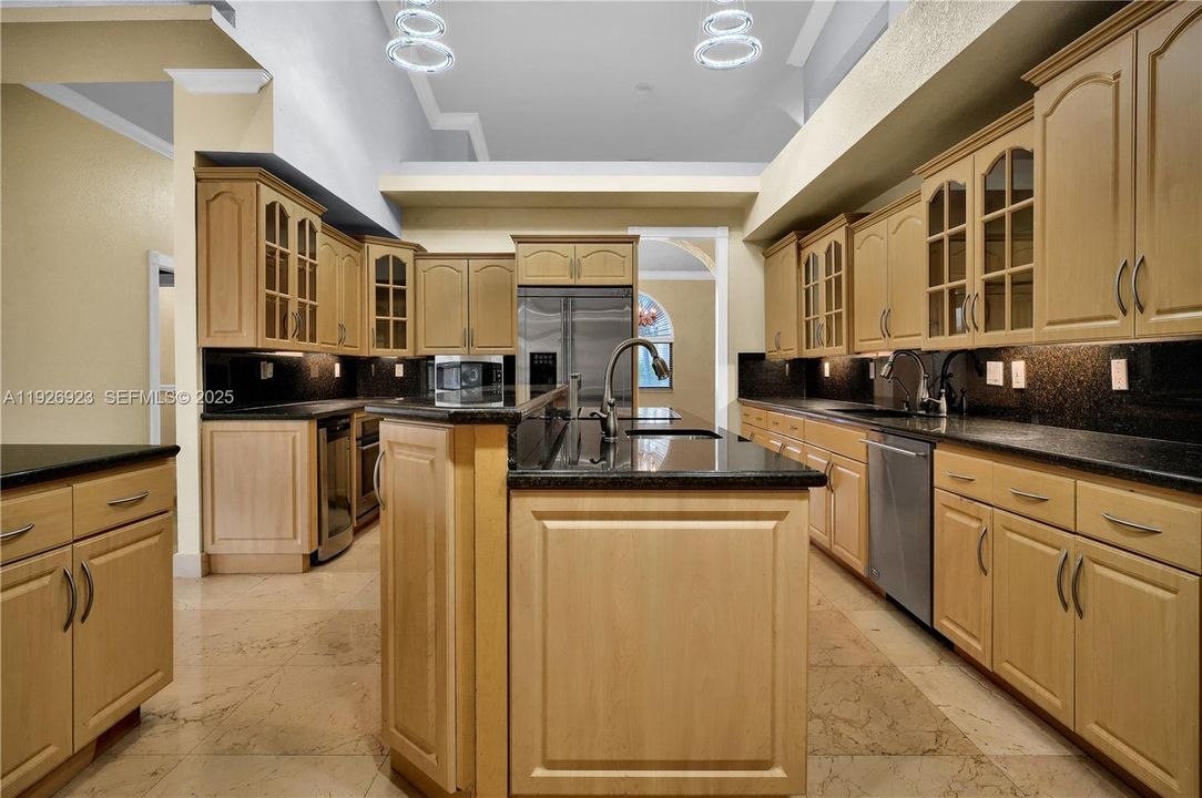 For Sale: $2,949,000 (8 beds, 7 baths, 6068 Square Feet)