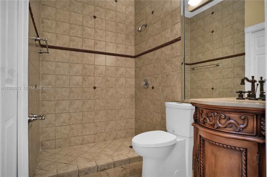 For Sale: $2,949,000 (8 beds, 7 baths, 6068 Square Feet)