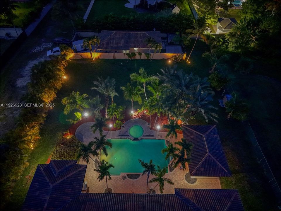 For Sale: $2,949,000 (8 beds, 7 baths, 6068 Square Feet)