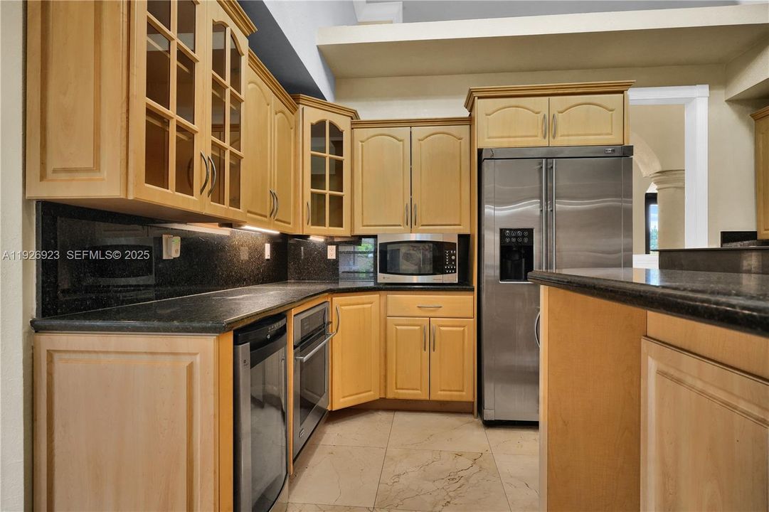 For Sale: $2,949,000 (8 beds, 7 baths, 6068 Square Feet)