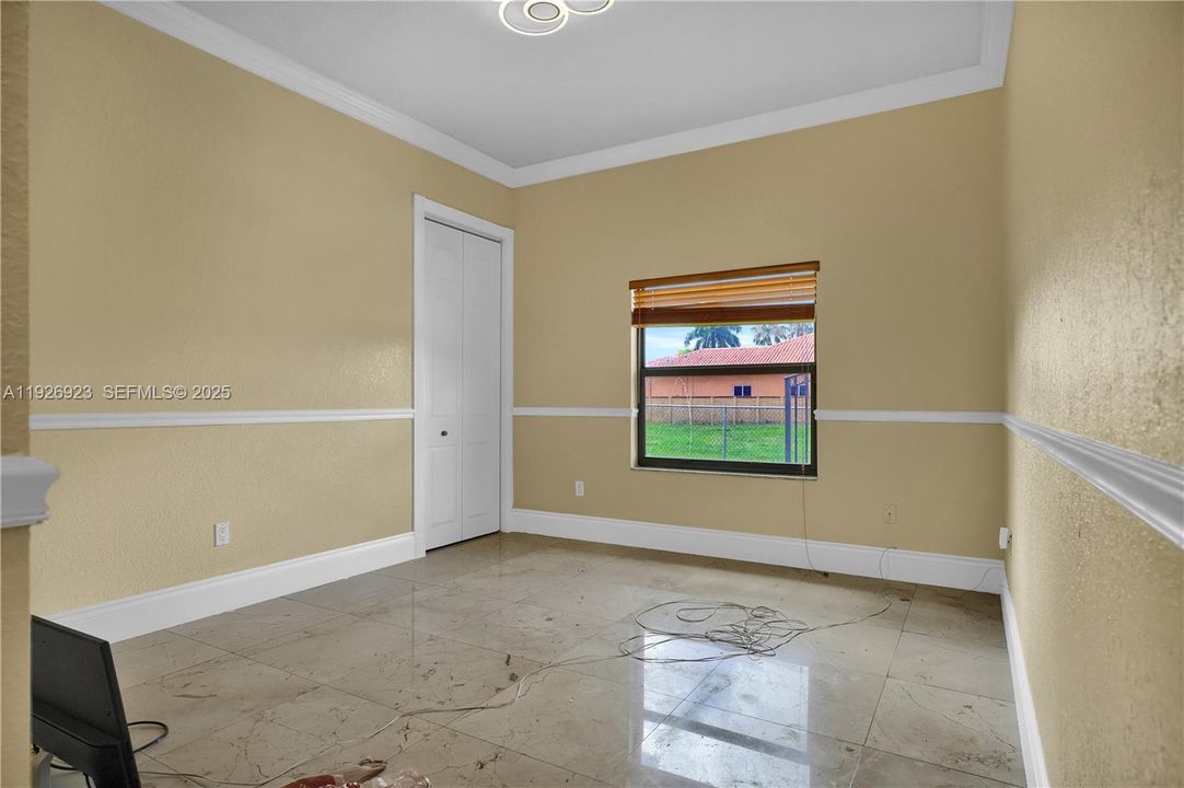 For Sale: $2,949,000 (8 beds, 7 baths, 6068 Square Feet)