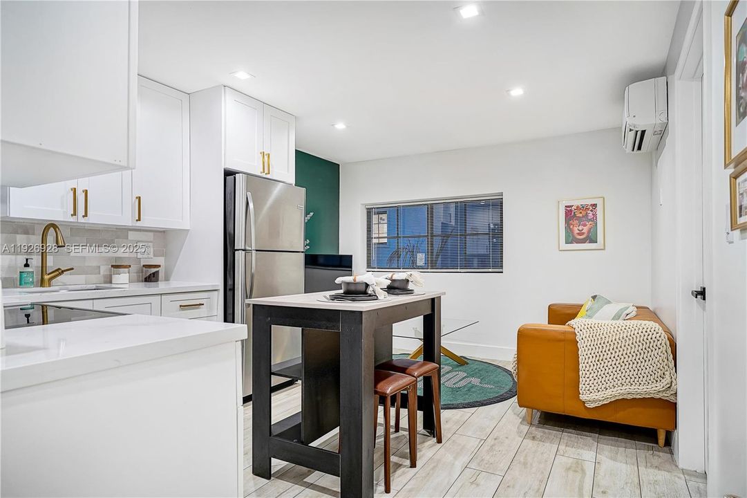 For Rent: $2,200 (1 beds, 1 baths, 509 Square Feet)