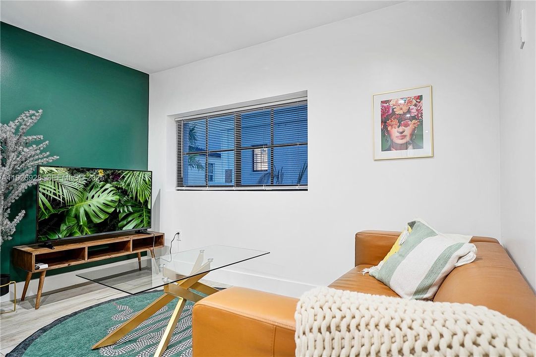 For Rent: $2,200 (1 beds, 1 baths, 509 Square Feet)