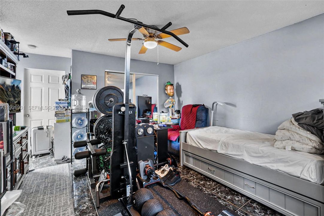 For Sale: $475,000 (4 beds, 2 baths, 1449 Square Feet)