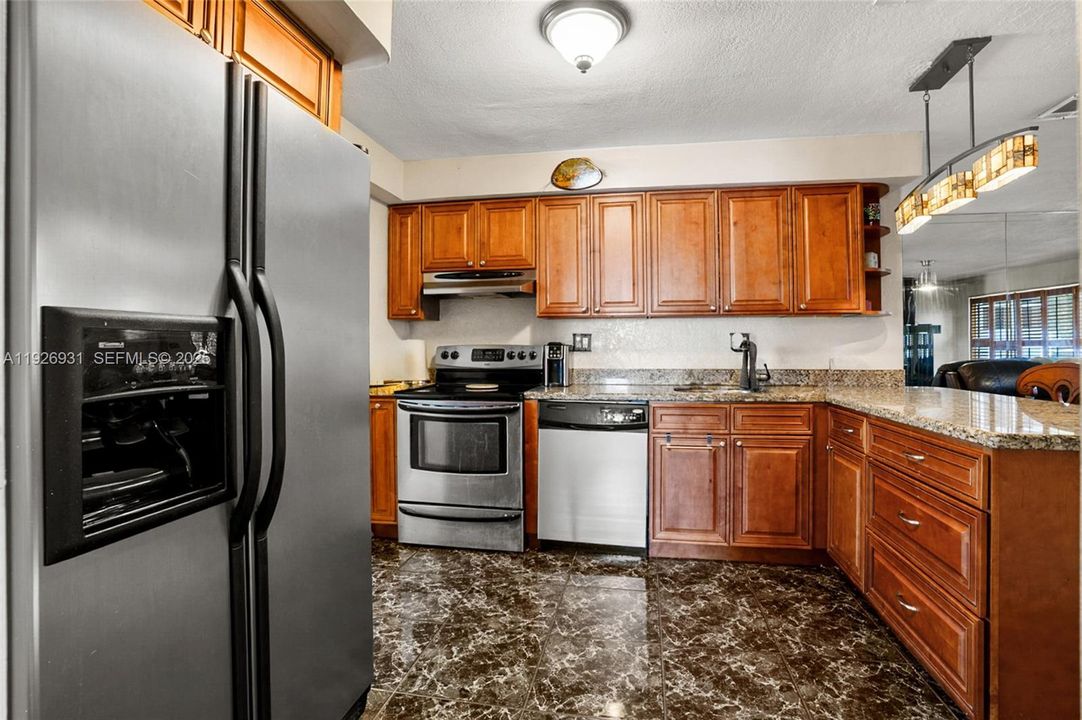 For Sale: $475,000 (4 beds, 2 baths, 1449 Square Feet)