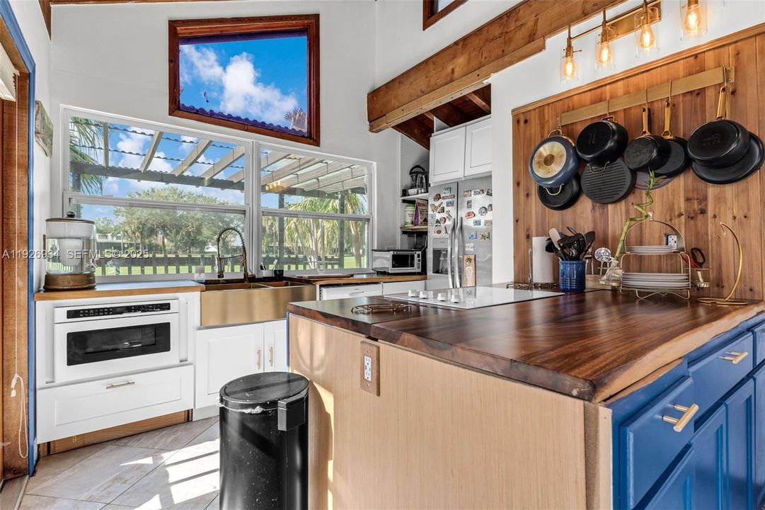 En Renta: $4,200 (4 camas, 2 baños, 1680 Pies cuadrados)