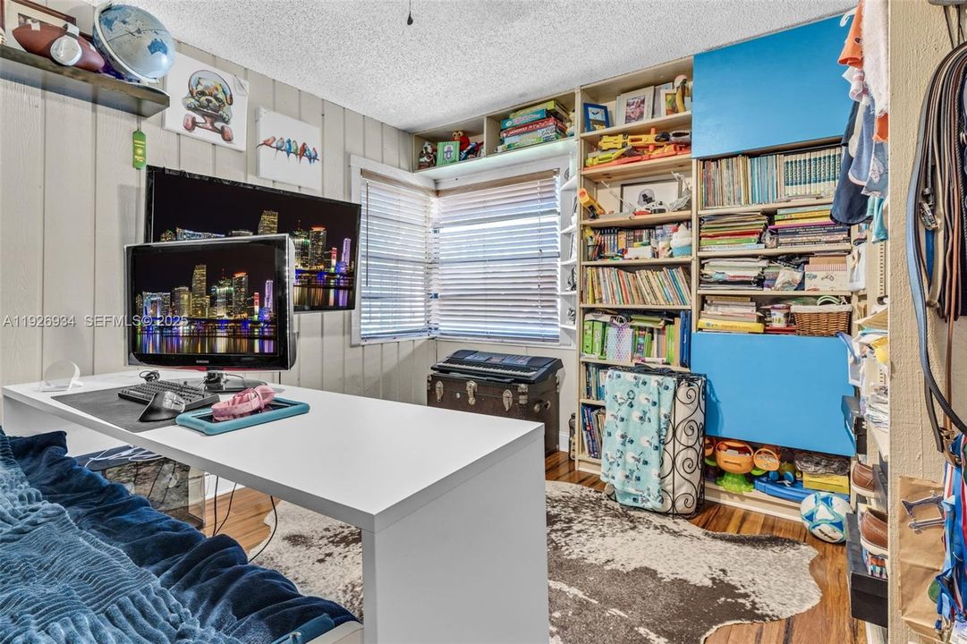 En Renta: $4,200 (4 camas, 2 baños, 1680 Pies cuadrados)