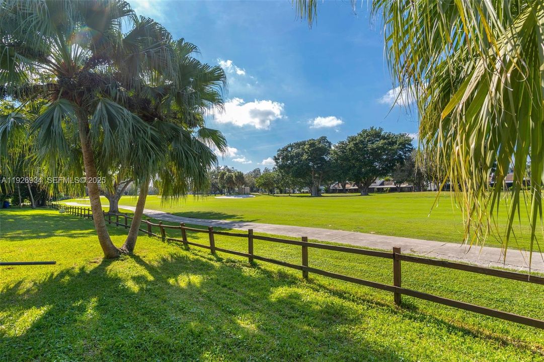 En Renta: $4,200 (4 camas, 2 baños, 1680 Pies cuadrados)