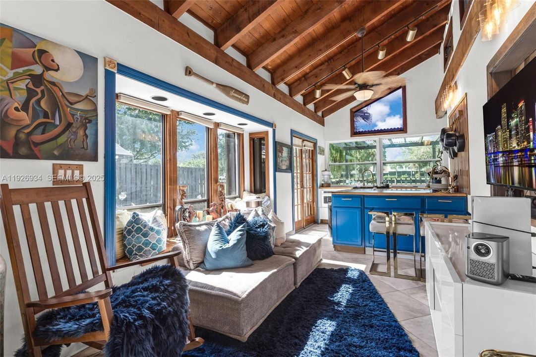 En Renta: $4,200 (4 camas, 2 baños, 1680 Pies cuadrados)