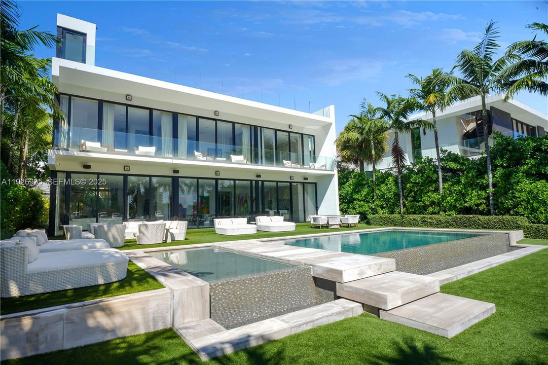 En Renta: $115,000 (5 camas, 5 baños, 5200 Pies cuadrados)