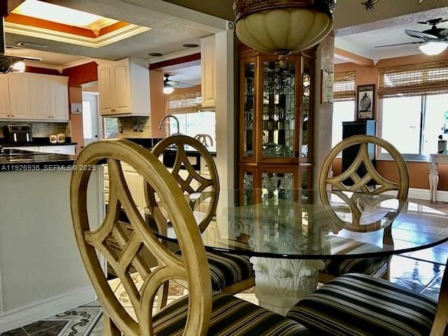 待售: $435,000 (2 贝兹, 2 浴室, 1560 平方英尺)