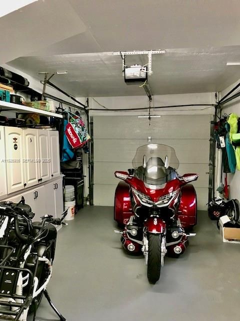 待售: $435,000 (2 贝兹, 2 浴室, 1560 平方英尺)