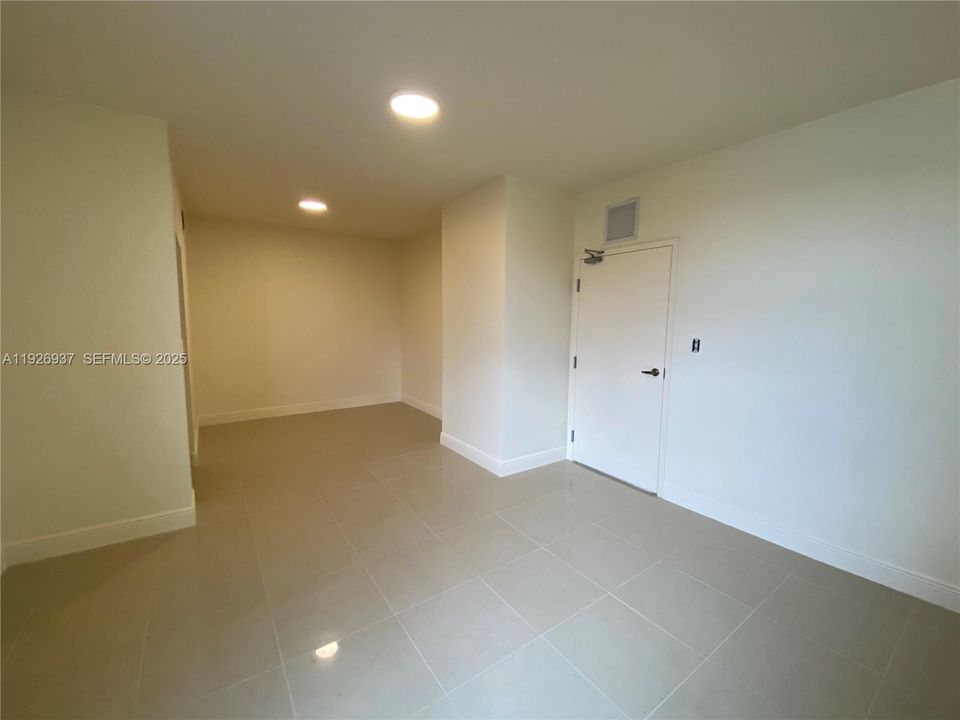 В аренду: $5,000 (0 спален, 0 ванн, 0 Квадратных фут)