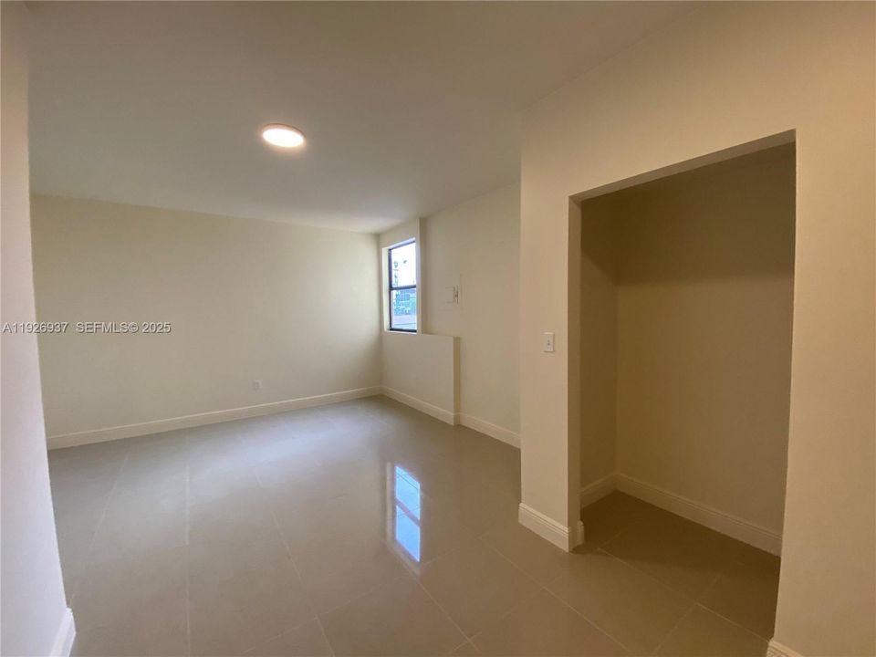 В аренду: $5,000 (0 спален, 0 ванн, 0 Квадратных фут)