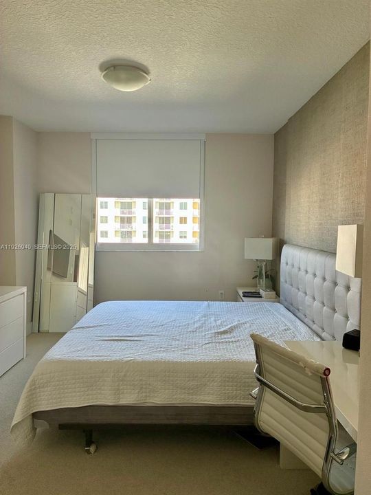 For Rent: $2,750 (2 beds, 2 baths, 1070 Square Feet)