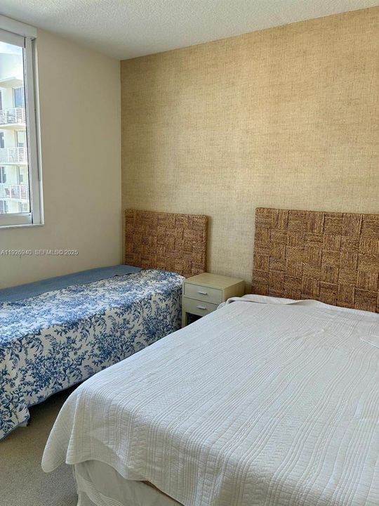 For Rent: $2,750 (2 beds, 2 baths, 1070 Square Feet)