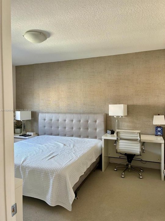 For Rent: $2,750 (2 beds, 2 baths, 1070 Square Feet)