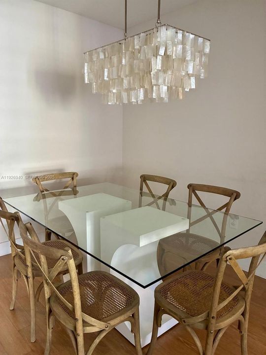 For Rent: $2,750 (2 beds, 2 baths, 1070 Square Feet)