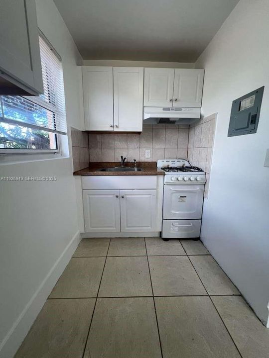 В аренду: $1,475 (1 спален, 1 ванн, 11052 Квадратных фут)