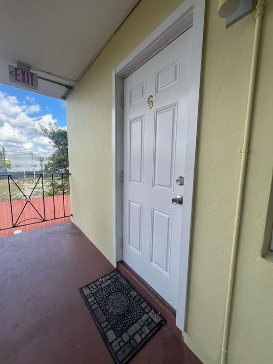 В аренду: $1,475 (1 спален, 1 ванн, 11052 Квадратных фут)