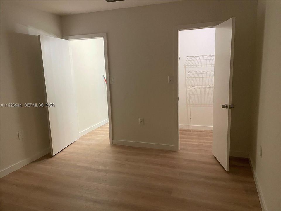 В аренду: $2,000 (2 спален, 2 ванн, 1084 Квадратных фут)