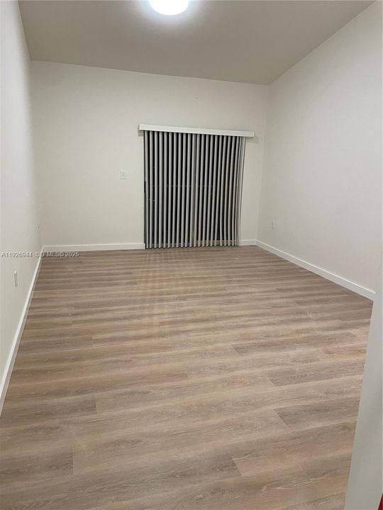 В аренду: $2,000 (2 спален, 2 ванн, 1084 Квадратных фут)