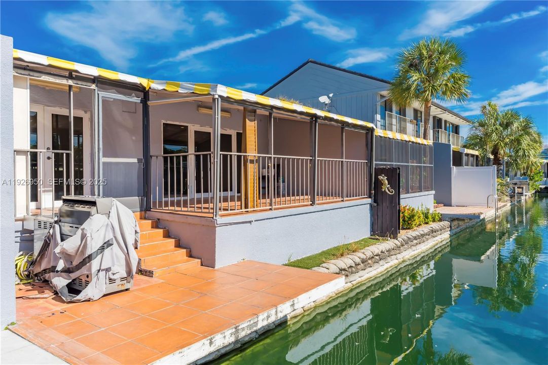 For Sale: $499,000 (3 beds, 2 baths, 1275 Square Feet)