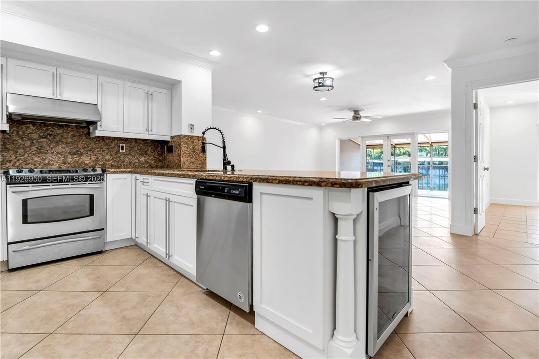 For Sale: $499,000 (3 beds, 2 baths, 1275 Square Feet)