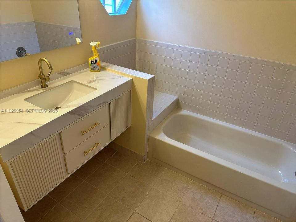 For Sale: $615,000 (4 beds, 2 baths, 1988 Square Feet)